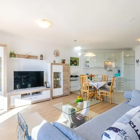 In 39429 Apartment Crikvenica