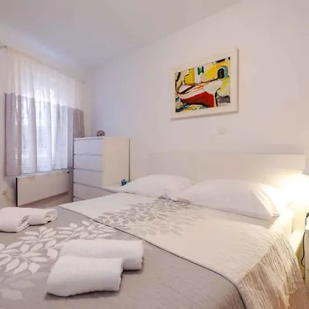 Apartment In 39429
