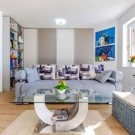 Apartment In 39429 Crikvenica